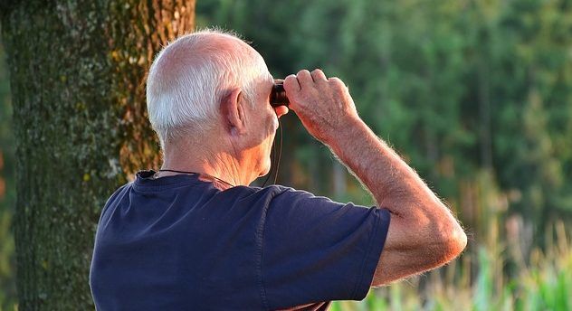 alt="cell phones for seniors"