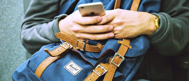 alt="eligible for a free cell phone"